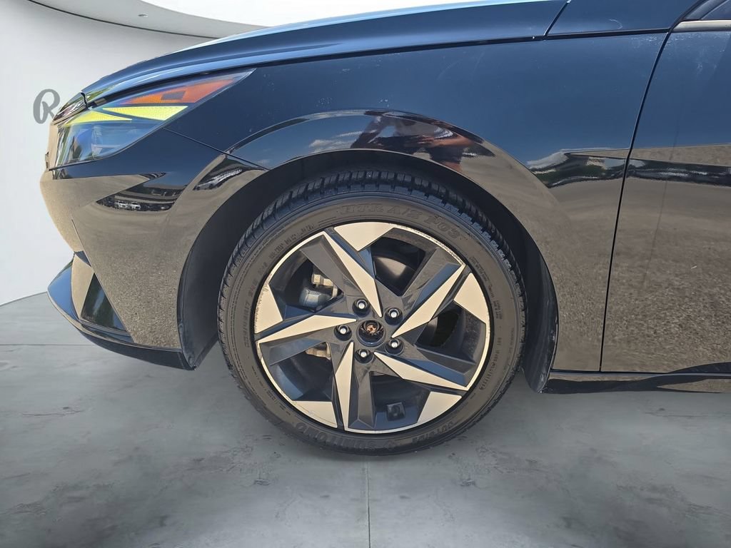 Used 2023 Hyundai Elantra SEL w/ Convenience Package FWD image 14