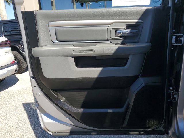 Used 2020 RAM 1500 Classic SLT image 17