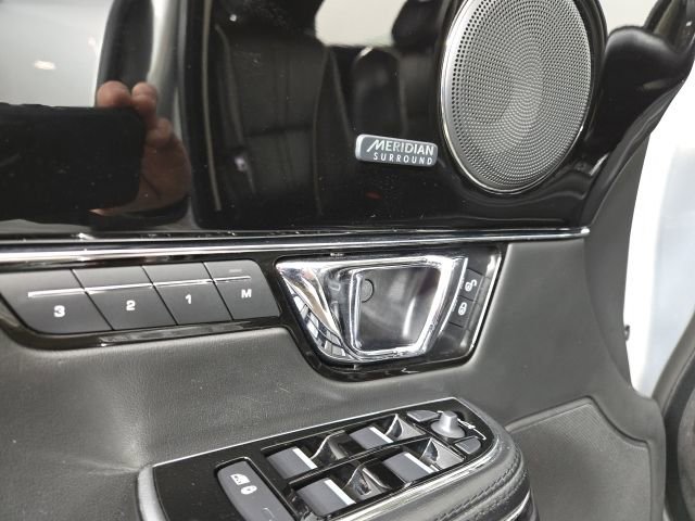 Used 2018 Jaguar XJ R-Sport AWD/4WD image 20