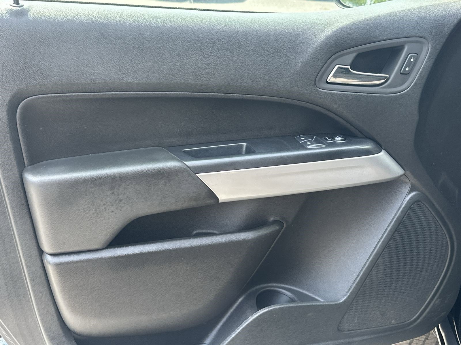 Used 2022 Chevrolet Colorado LT w/ Fleet Safety Package RWD image 14