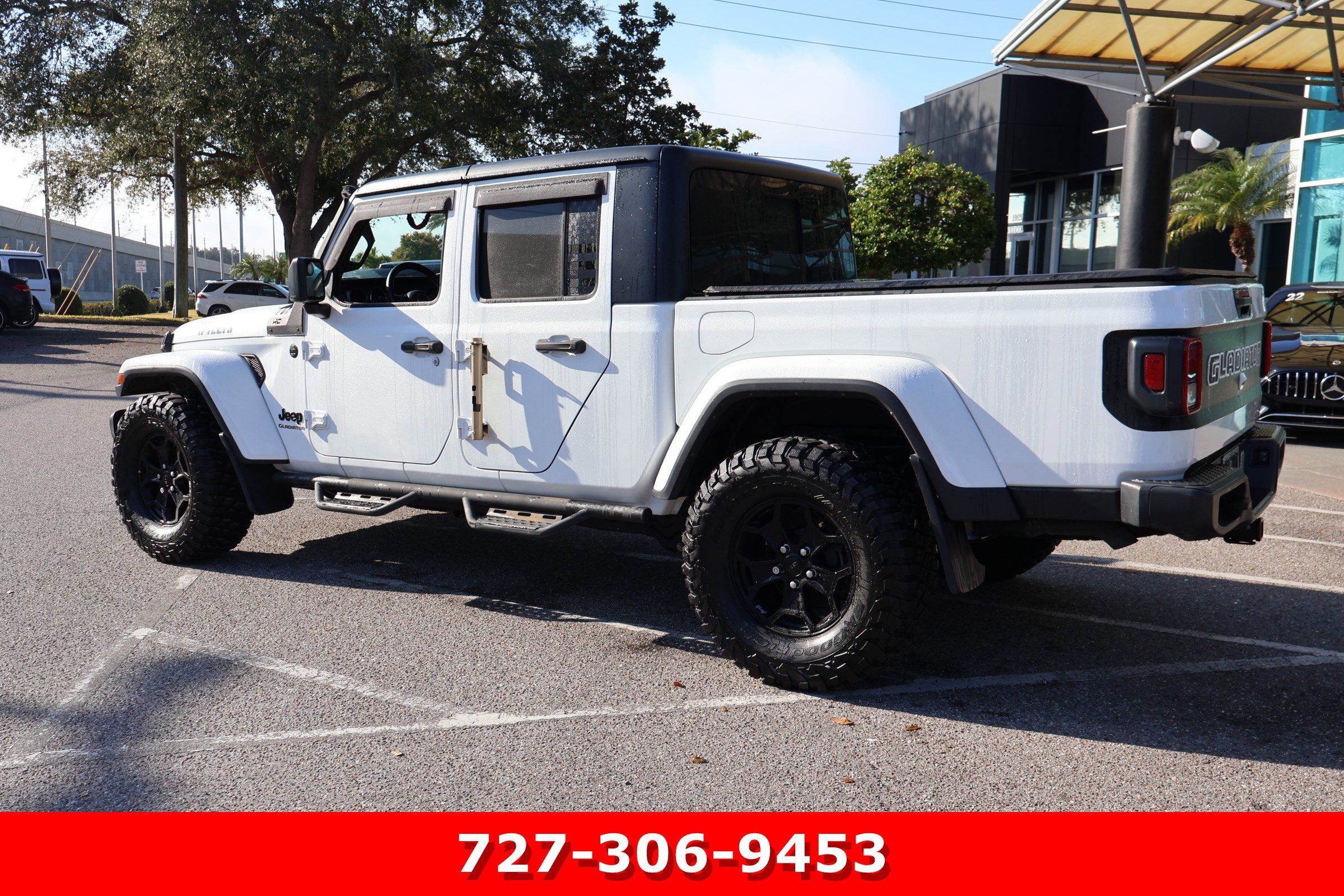 Used 2021 Jeep Gladiator Willys image 6