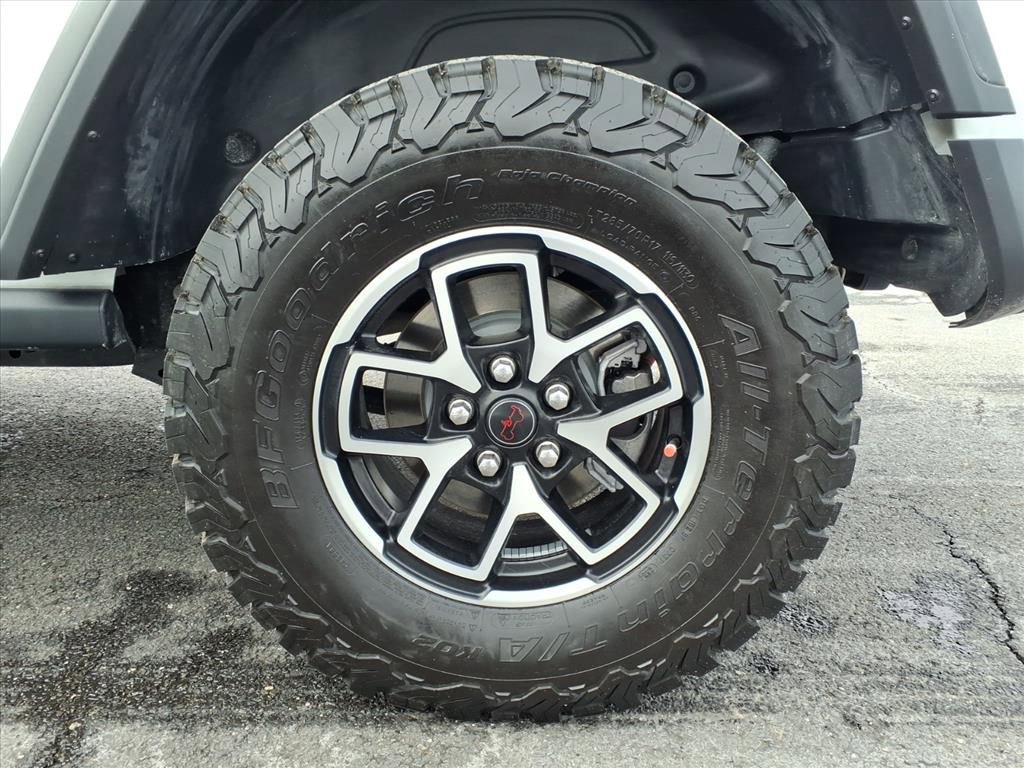 Certified 2024 Jeep Wrangler Unlimited Rubicon AWD/4WD image 16