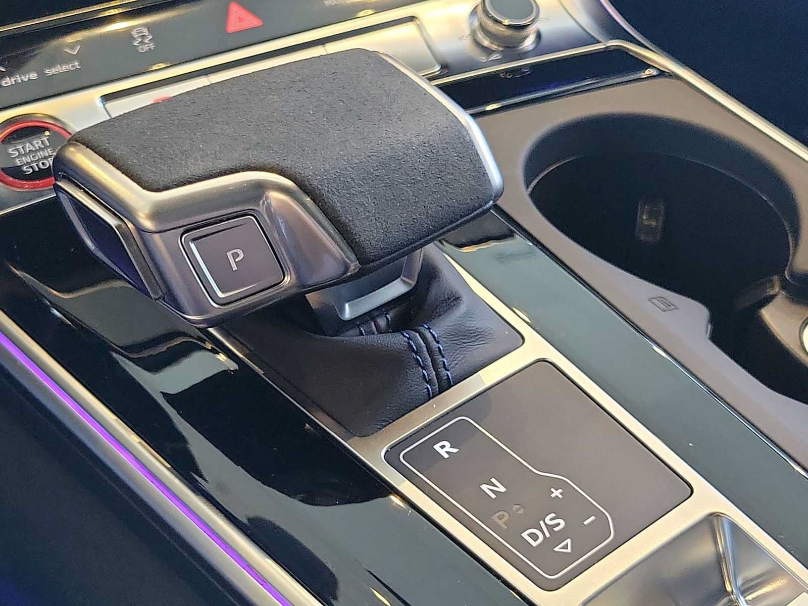 Certified 2025 Audi RS 6 performance AWD/4WD image 30