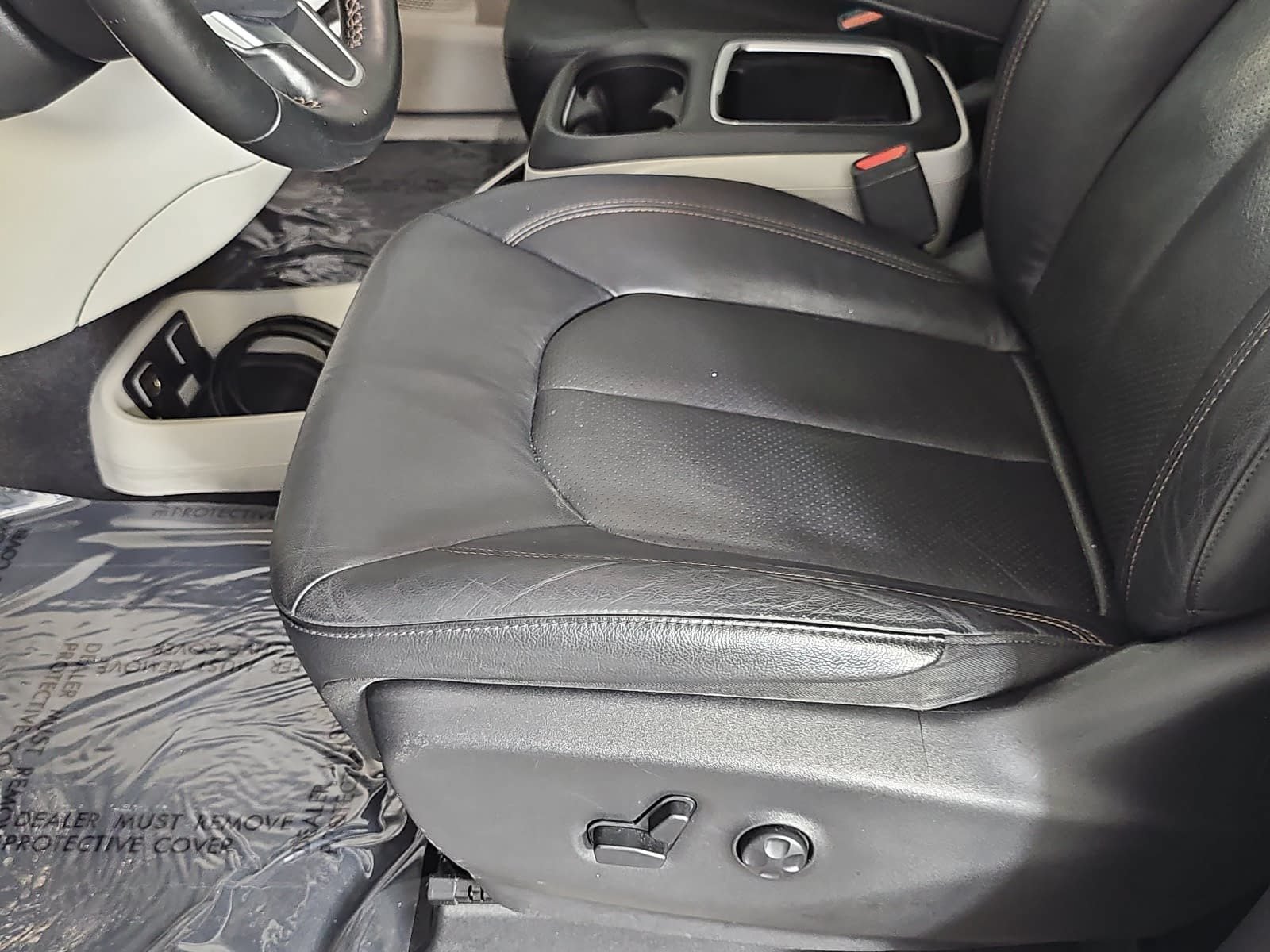 Used 2019 Chrysler Pacifica Touring-L Plus FWD image 28