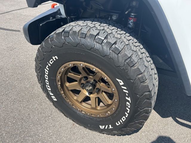 Used 2020 Jeep Gladiator Mojave AWD/4WD image 5