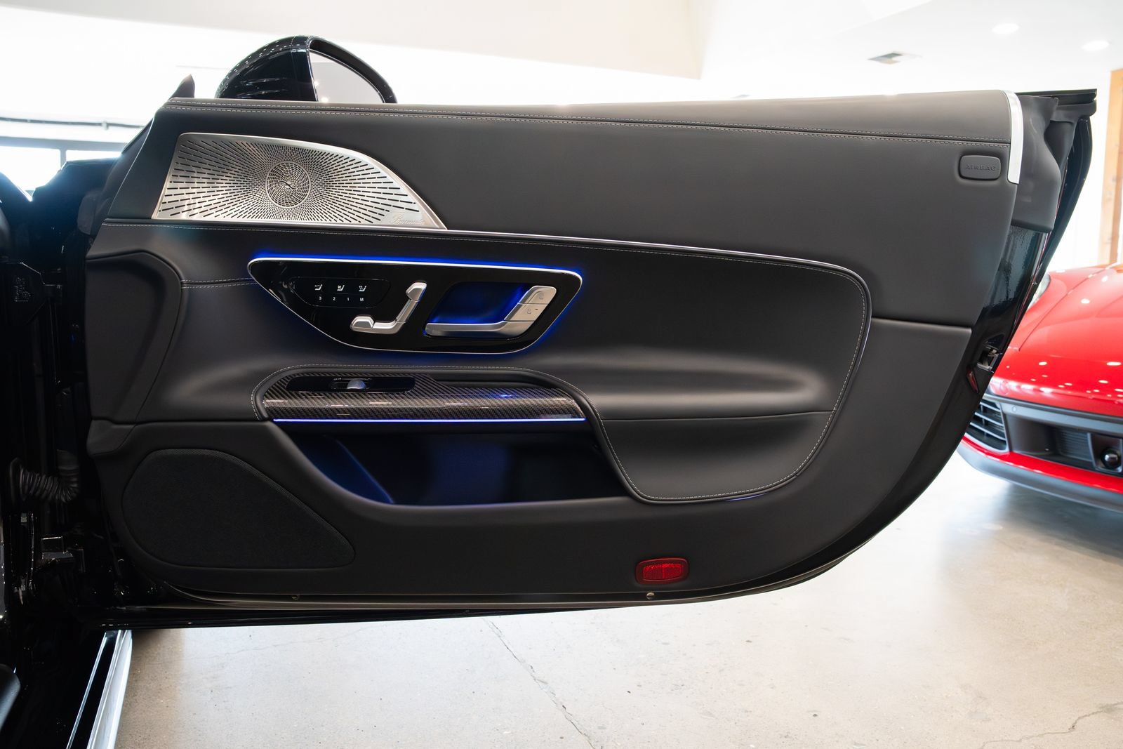Used 2022 Mercedes-Benz SL 63 AMG 4MATIC image 28