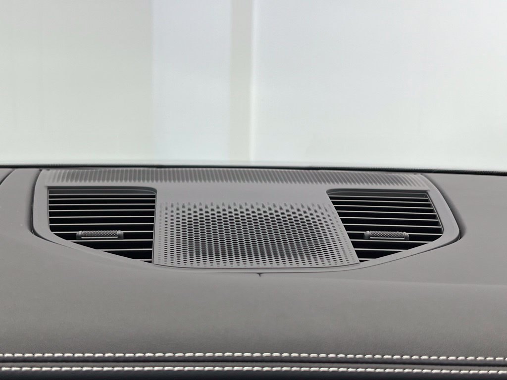 Used 2026 Porsche Panamera RWD image 12