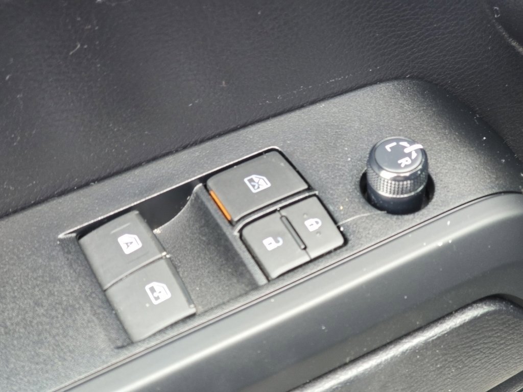 Used 2020 Toyota Tacoma SR w/ SX Package image 18