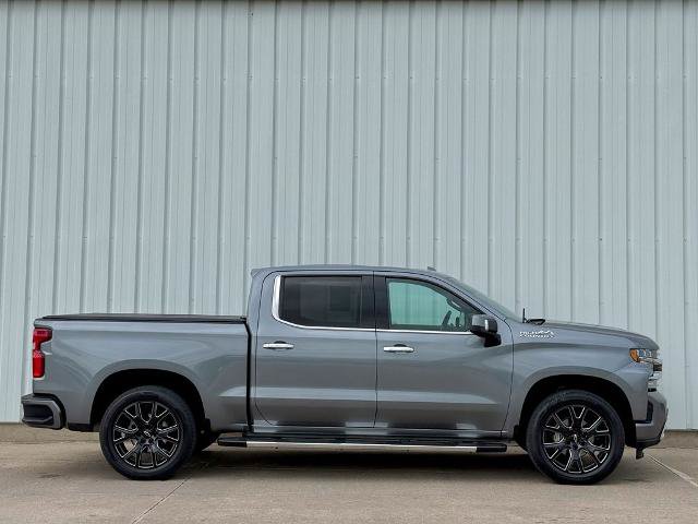 Used 2021 Chevrolet Silverado 1500 High Country w/ Technology Package AWD/4WD image 7