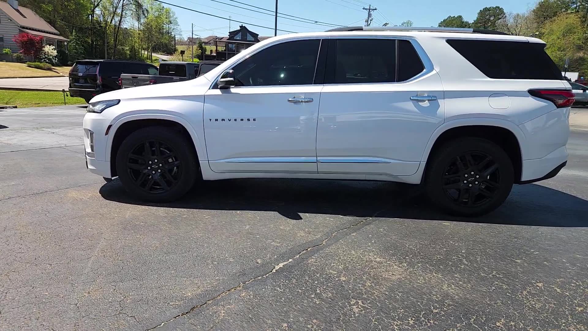 Used 2023 Chevrolet Traverse Premier w/ LPO, Floor Liner Package image 17
