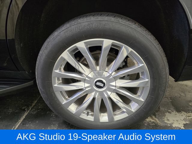 Used 2023 Cadillac Escalade Premium Luxury AWD/4WD image 12