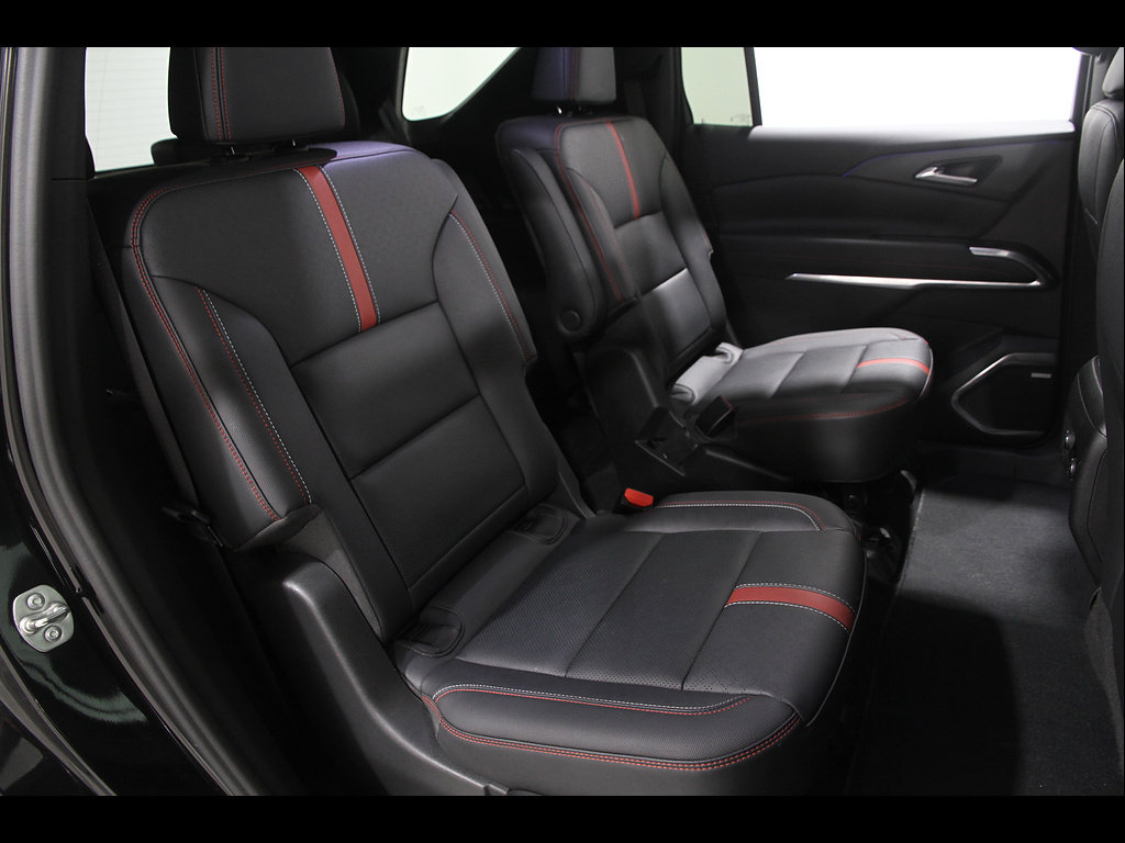 Certified 2024 Chevrolet Traverse RS AWD/4WD image 16