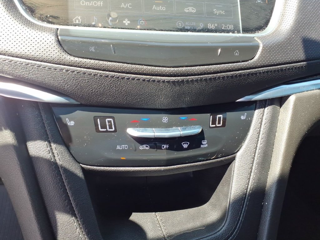 Used 2024 Cadillac XT6 Luxury w/ LPO, Floor Liner Package AWD/4WD image 11
