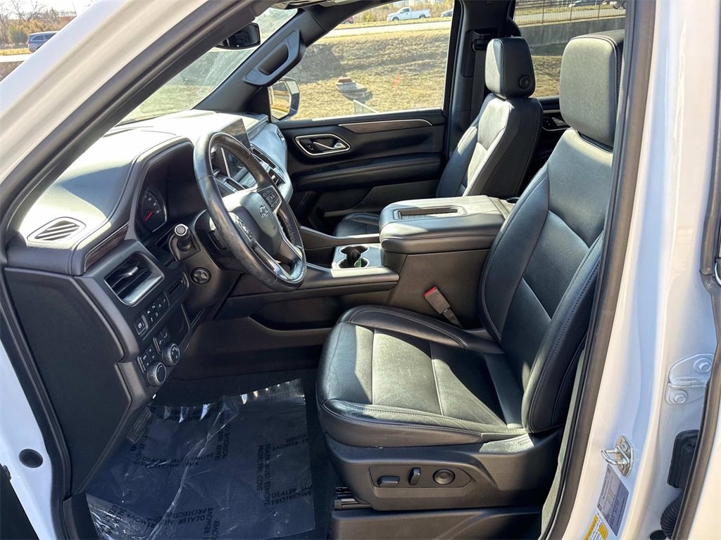 Used 2021 Chevrolet Tahoe Z71 w/ Luxury Package image 16