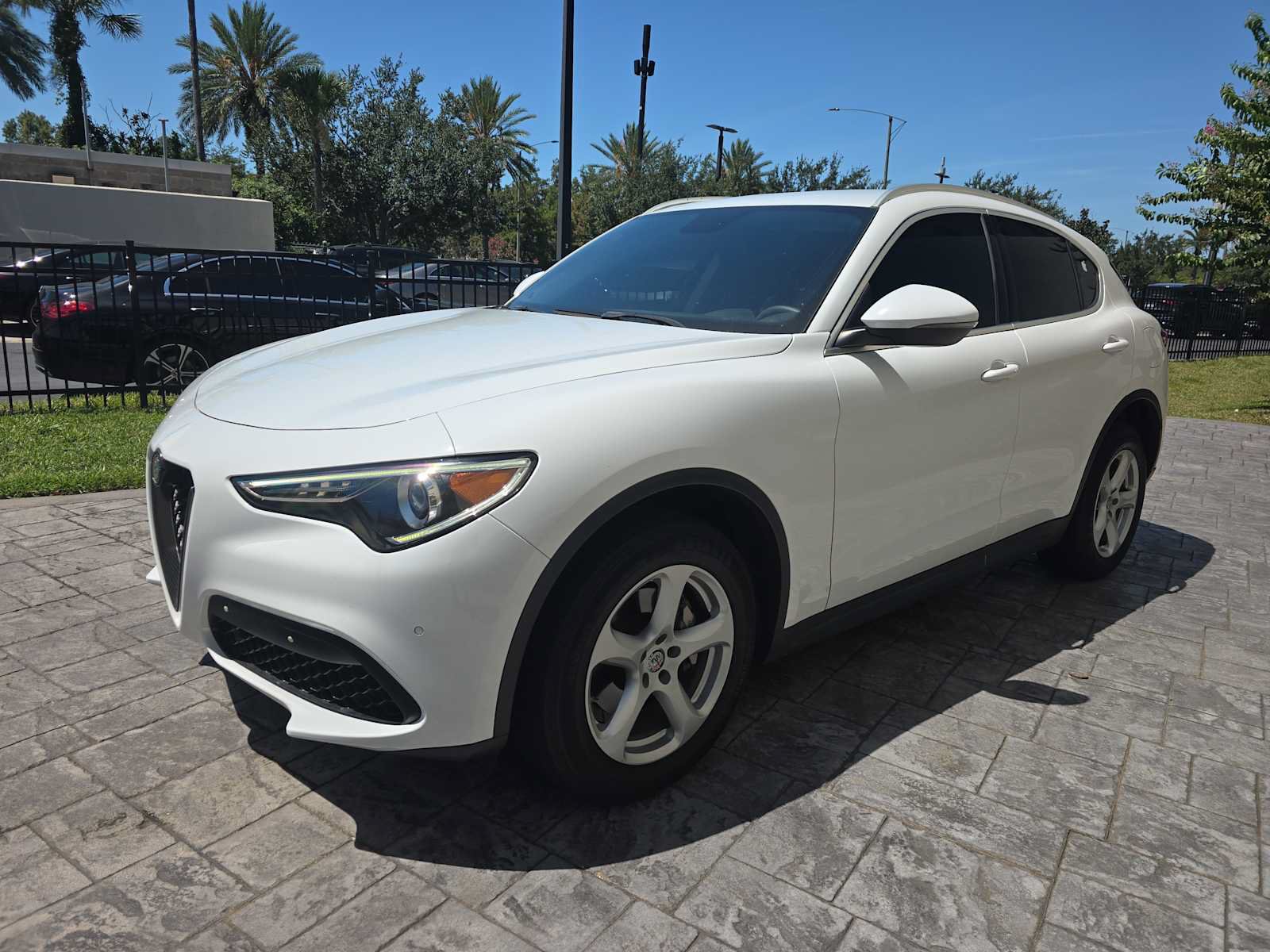 Used 2019 Alfa Romeo Stelvio AWD image 7
