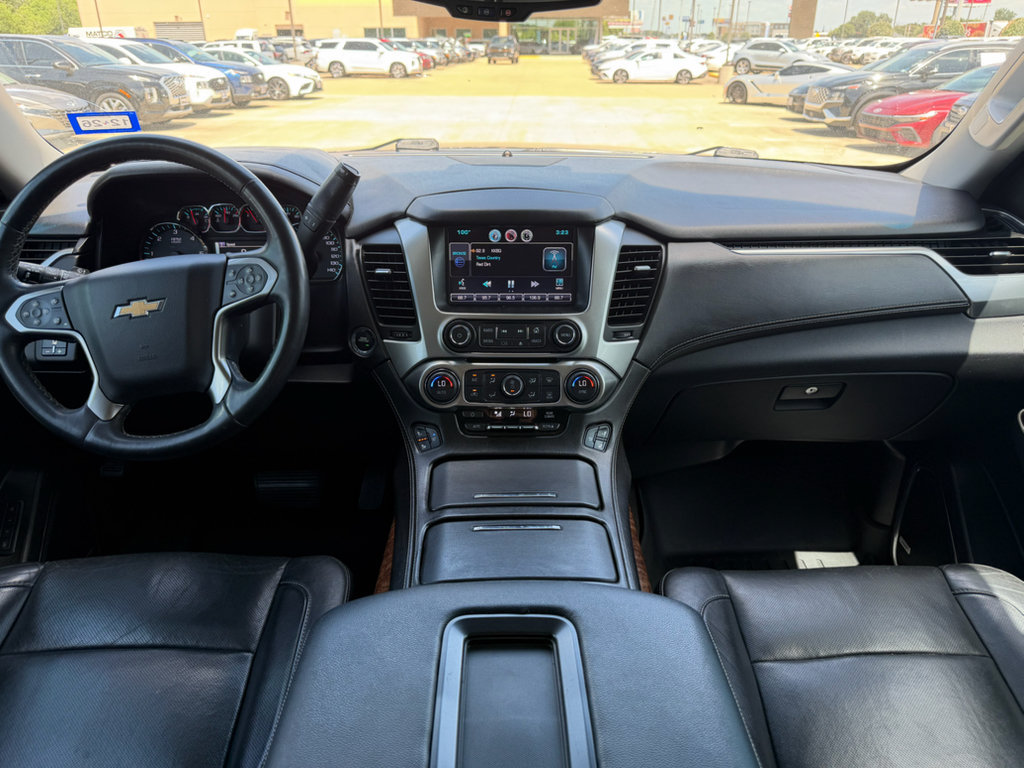 Used 2015 Chevrolet Suburban LTZ RWD image 12