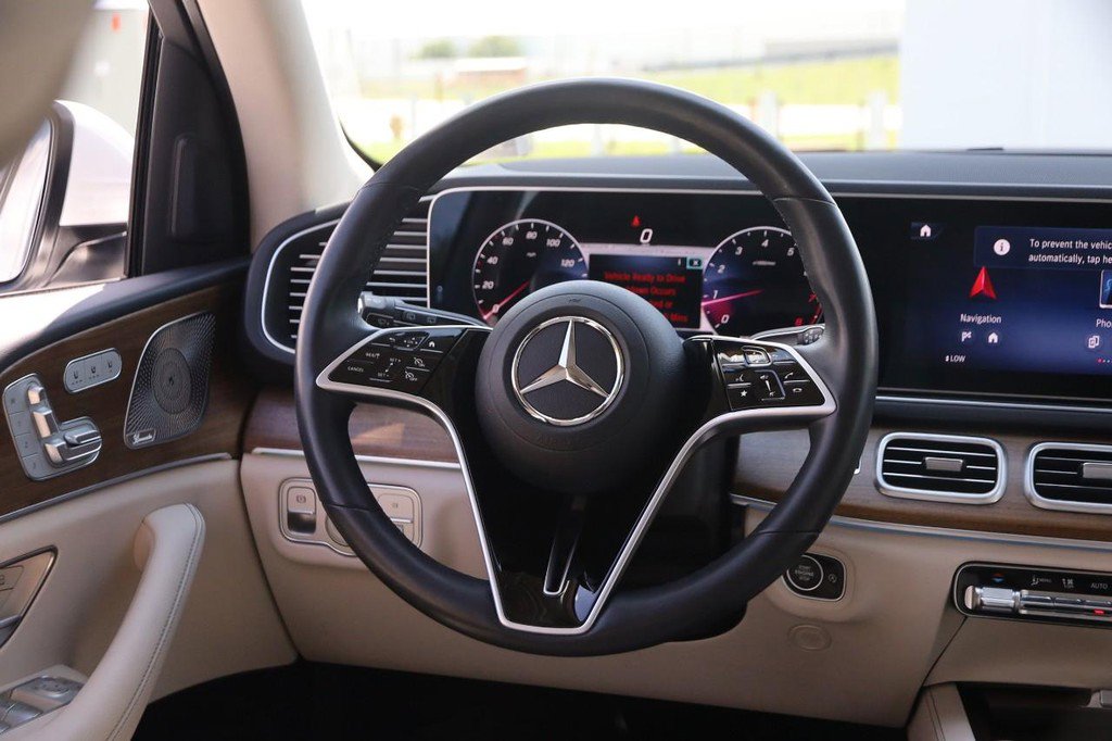 Used 2024 Mercedes-Benz GLE 450 4MATIC image 26