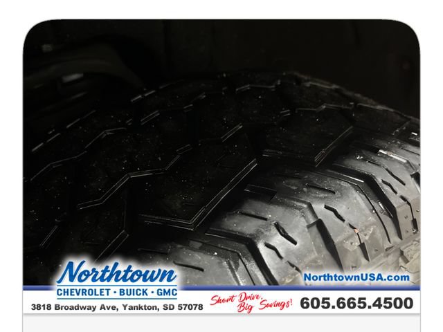 Used 2015 GMC Sierra 1500 SLT w/ SLT Preferred Package AWD/4WD image 27
