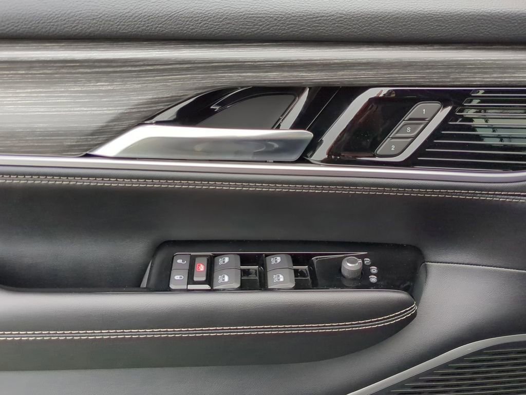 New 2024 Jeep Wagoneer Series II w/ Convenience Group I image 14