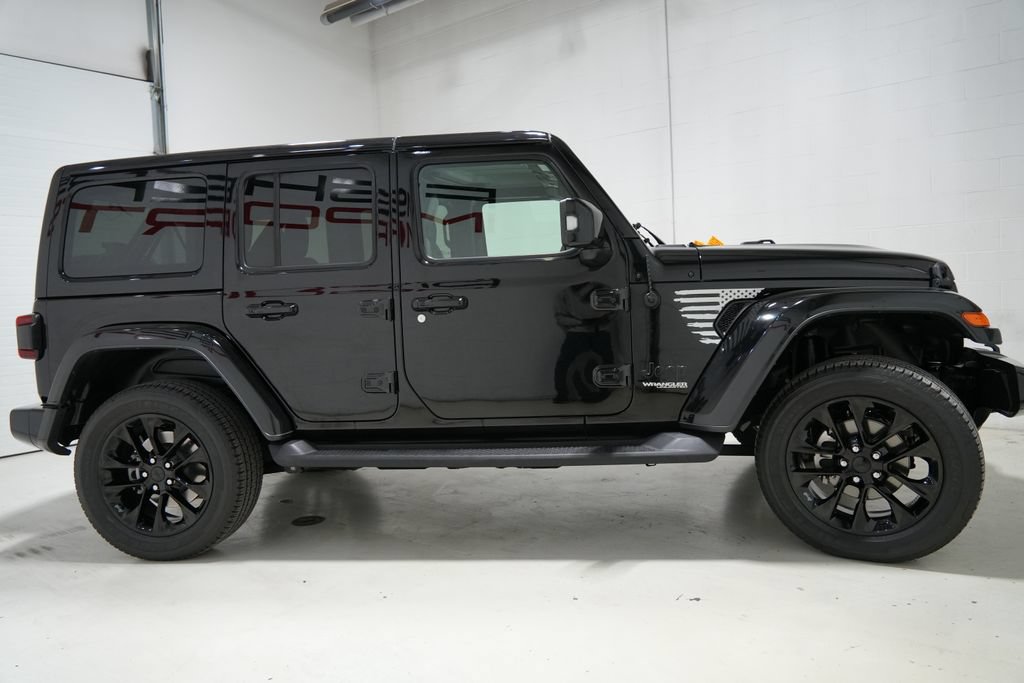 Used 2022 Jeep Wrangler Unlimited Sahara AWD/4WD image 5