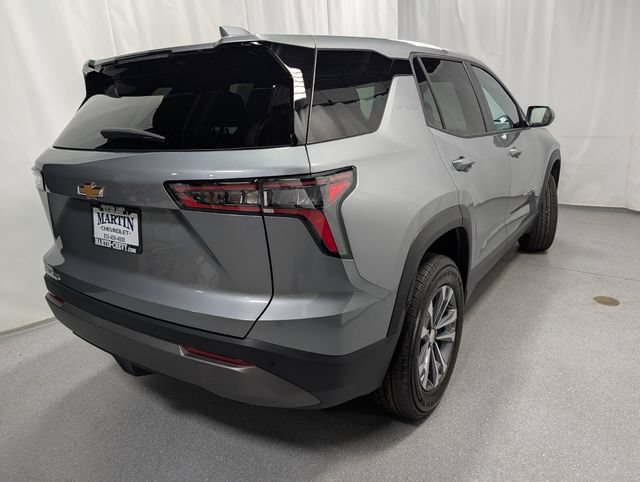 New 2027 Chevrolet Equinox LT FWD image 3