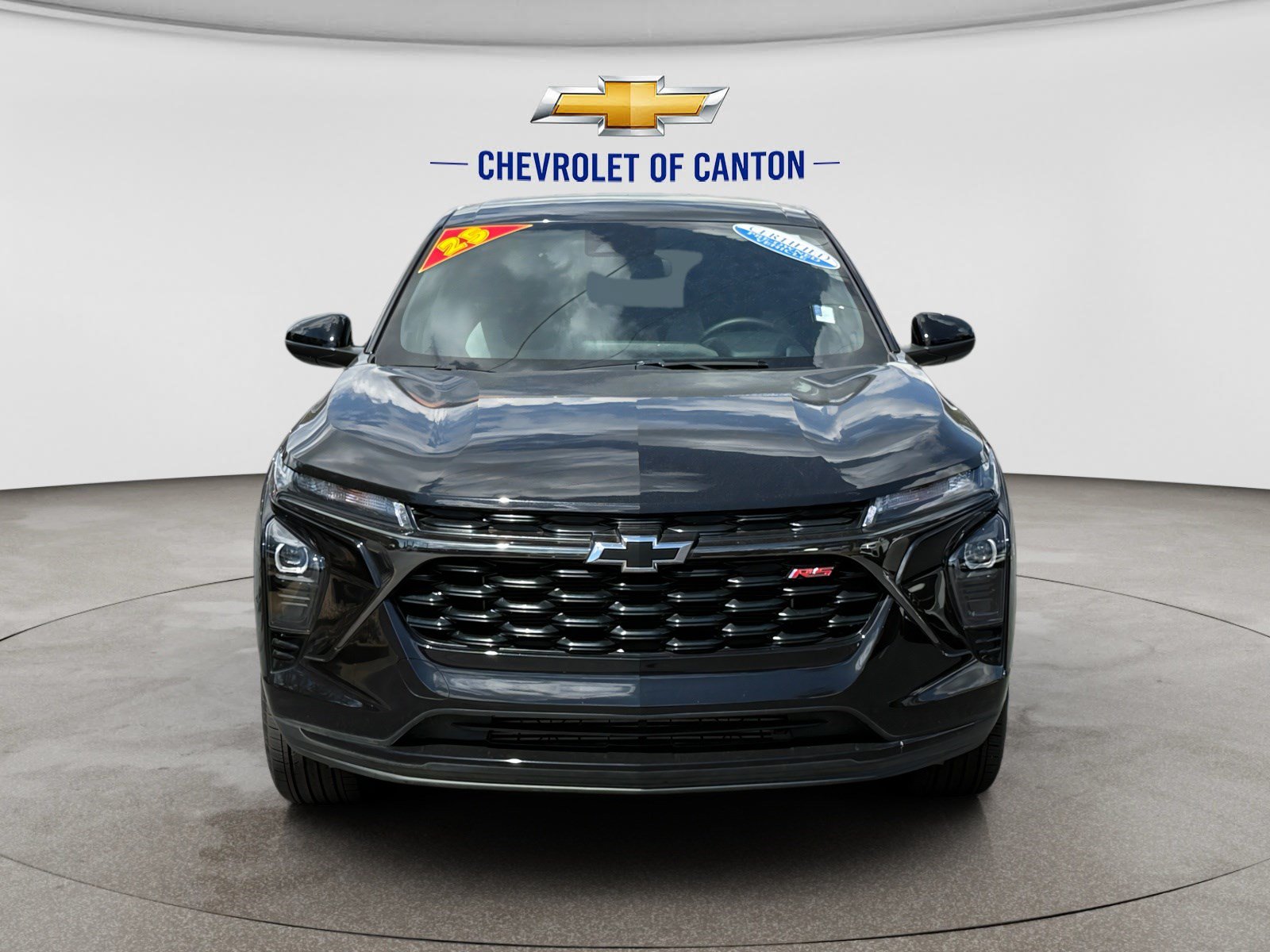Used 2025 Chevrolet Trax RS w/ Driver Confidence Package FWD image 2