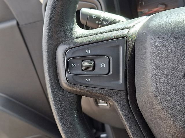 Used 2020 Chevrolet Silverado 1500 Custom w/ Custom Value Package AWD/4WD image 28