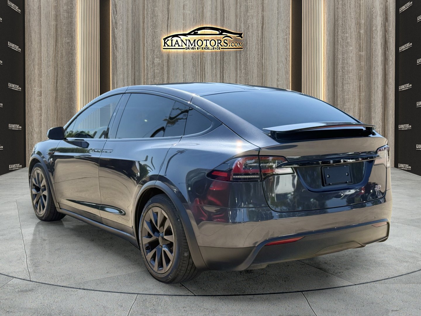 Used 2025 Tesla Model X Plaid AWD/4WD image 9