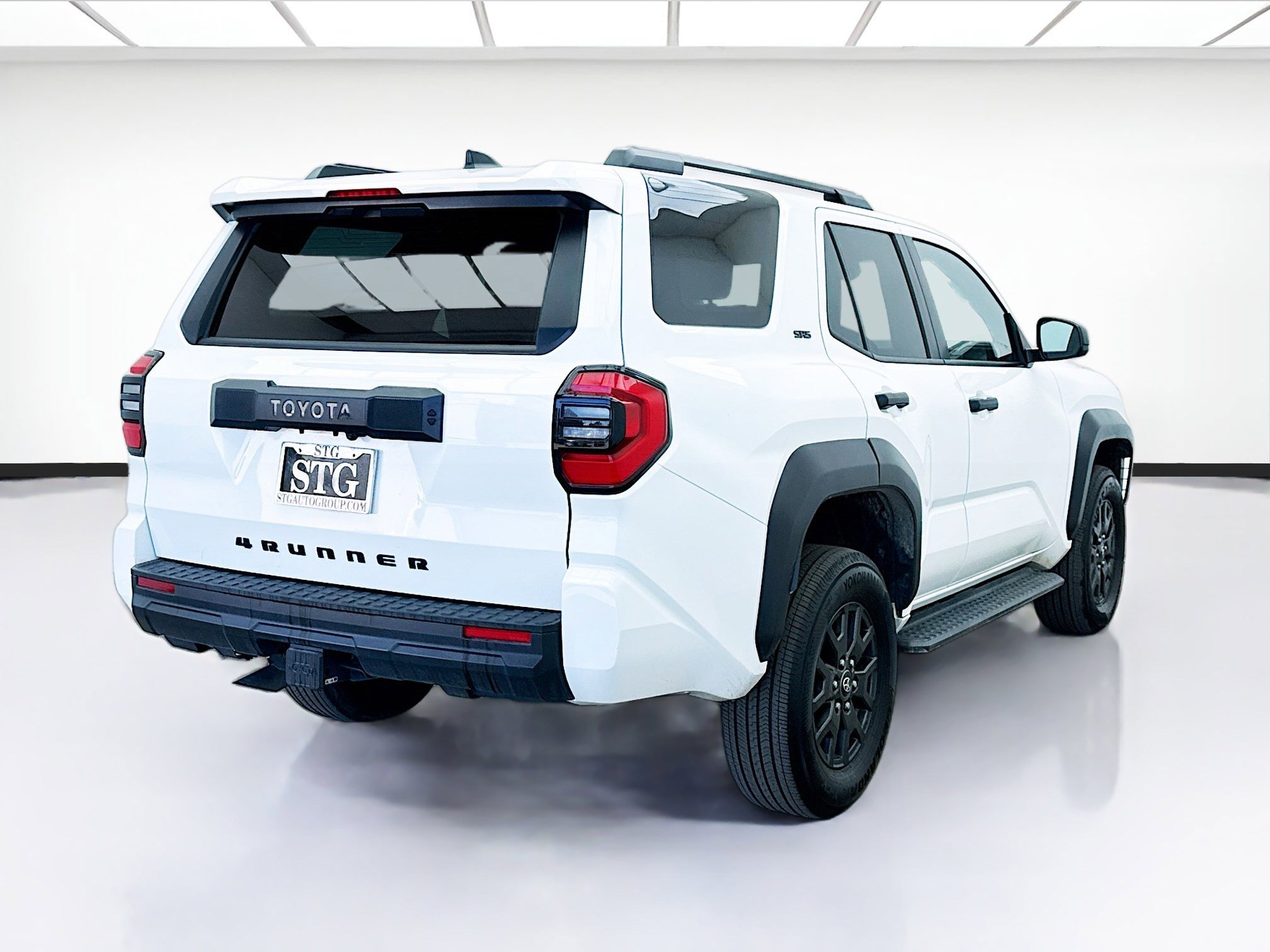 Used 2025 Toyota 4Runner SR5 image 4