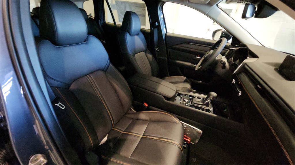 Used 2025 MAZDA CX-50 AWD 2.5 S w/ Cargo Package image 17