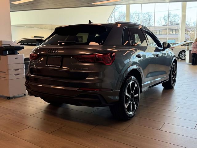 Certified 2025 Audi Q3 2.0T Premium Plus w/ Premium Plus Package image 3