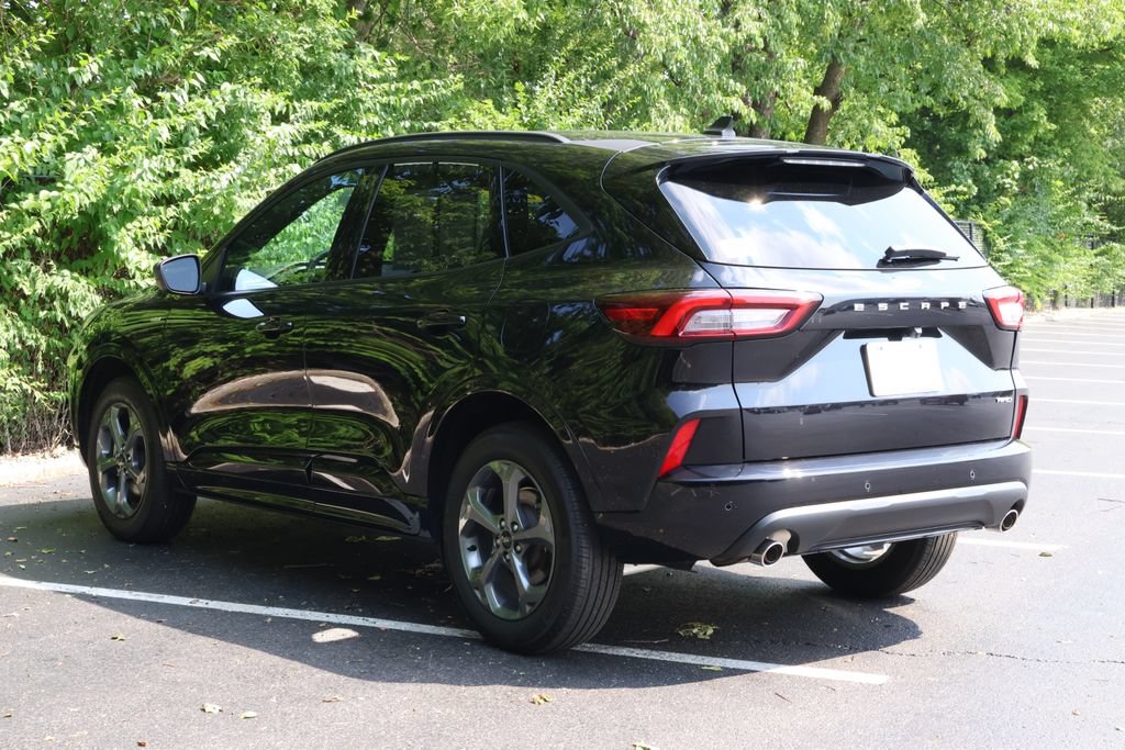 Used 2024 Ford Escape ST-Line w/ Tech Pack #1 AWD/4WD image 7