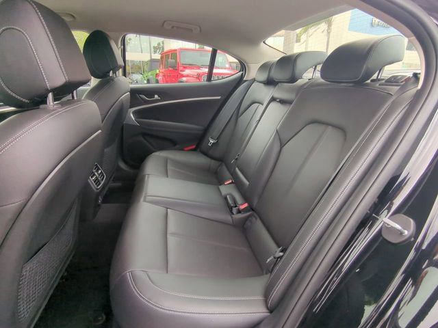 Used 2023 Genesis G70 2.0T image 14