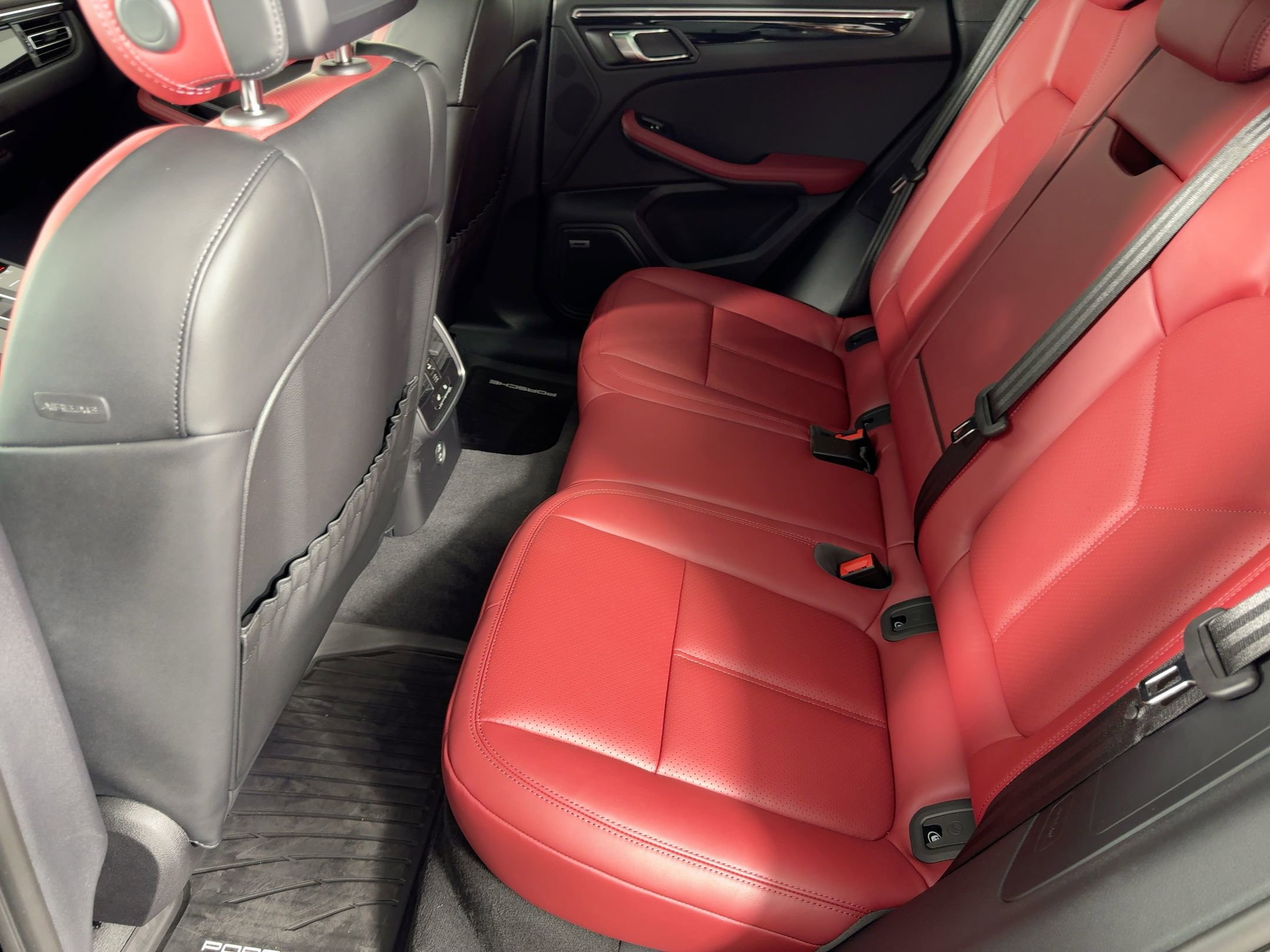 Used 2026 Porsche Macan S image 15