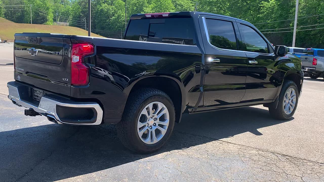 Used 2024 Chevrolet Silverado 1500 LTZ w/ LTZ Premium Package AWD/4WD image 5