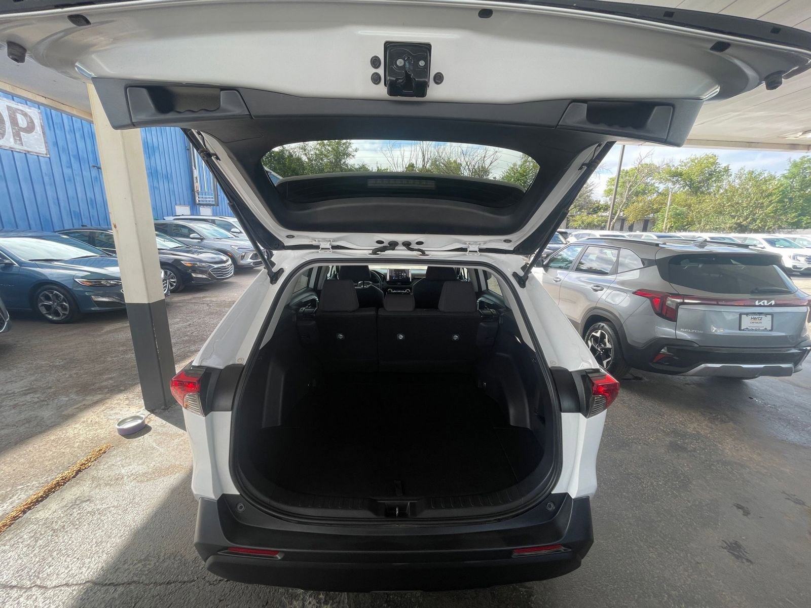 Used 2025 Toyota RAV4 LE image 30