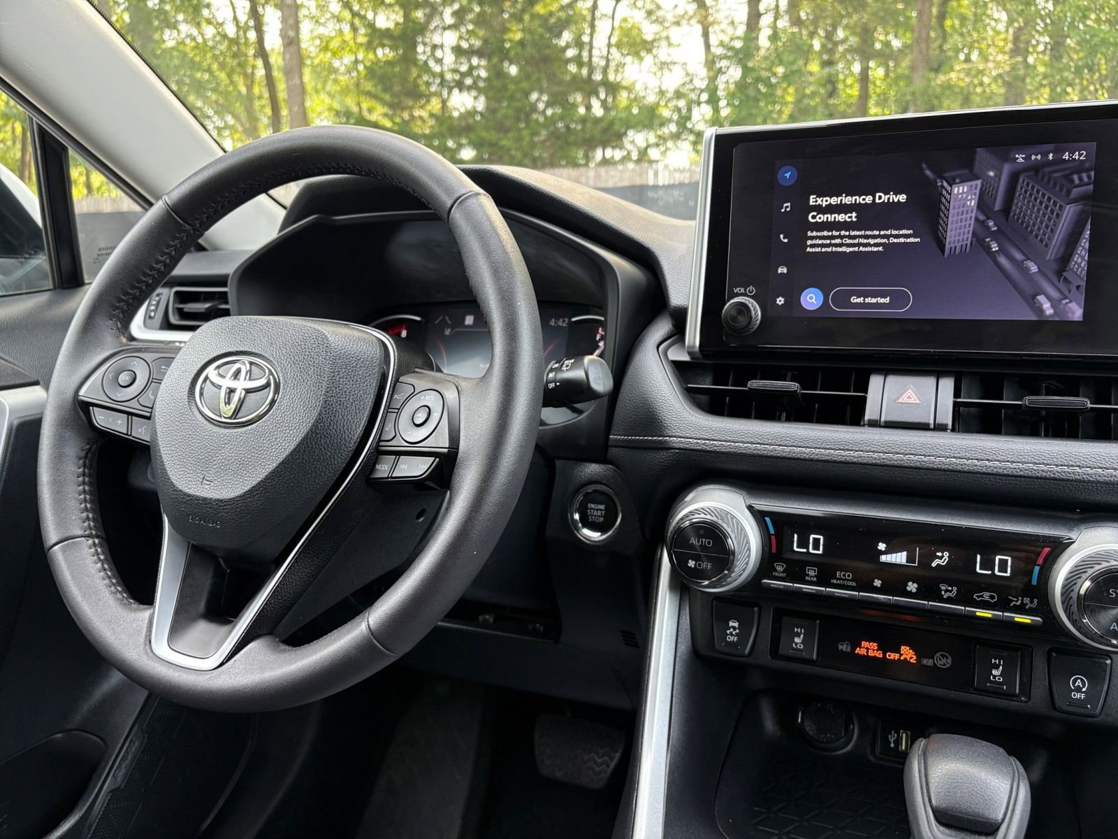 Used 2024 Toyota RAV4 XLE image 34