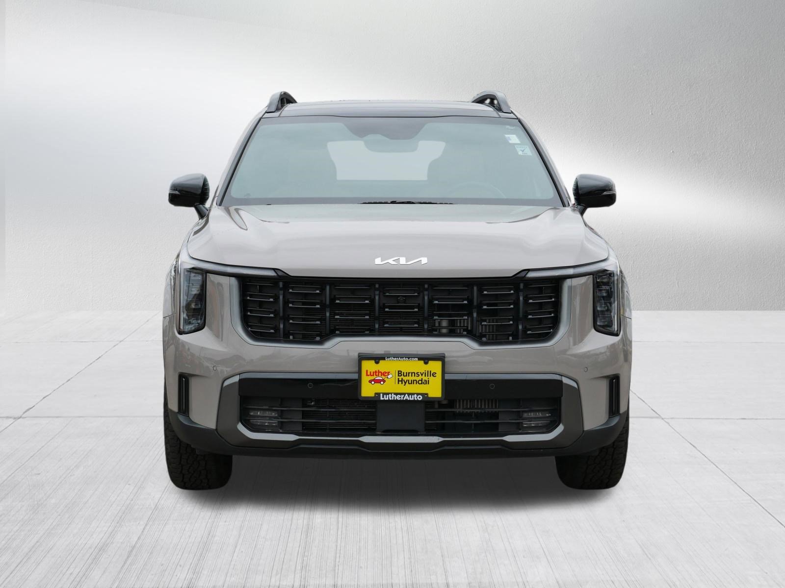 Used 2024 Kia Sorento SX Prestige w/ Olive Brown Leather Package image 2