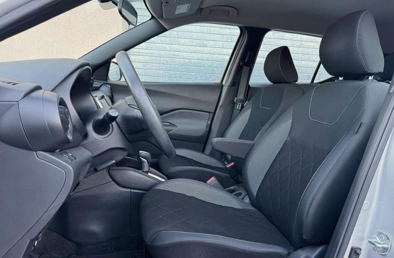 Used 2019 Nissan Kicks S image 15