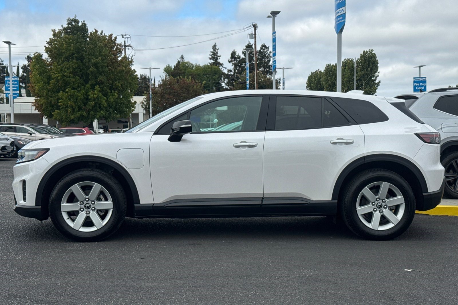 Used 2024 Honda Prologue EX image 2