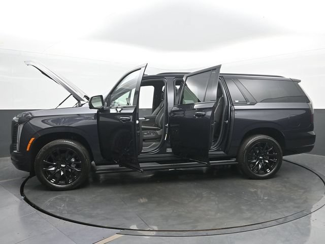 New 2026 Cadillac Escalade ESV Sport w/ LPO, ONYX Package AWD/4WD image 58