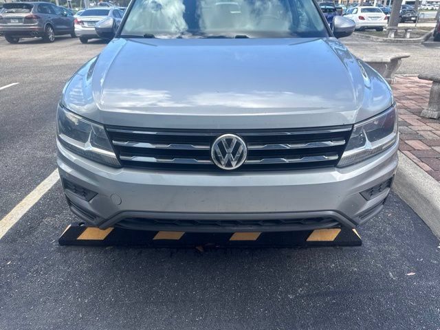Used 2019 Volkswagen Tiguan SE w/ Panoramic Sunroof Package FWD image 10