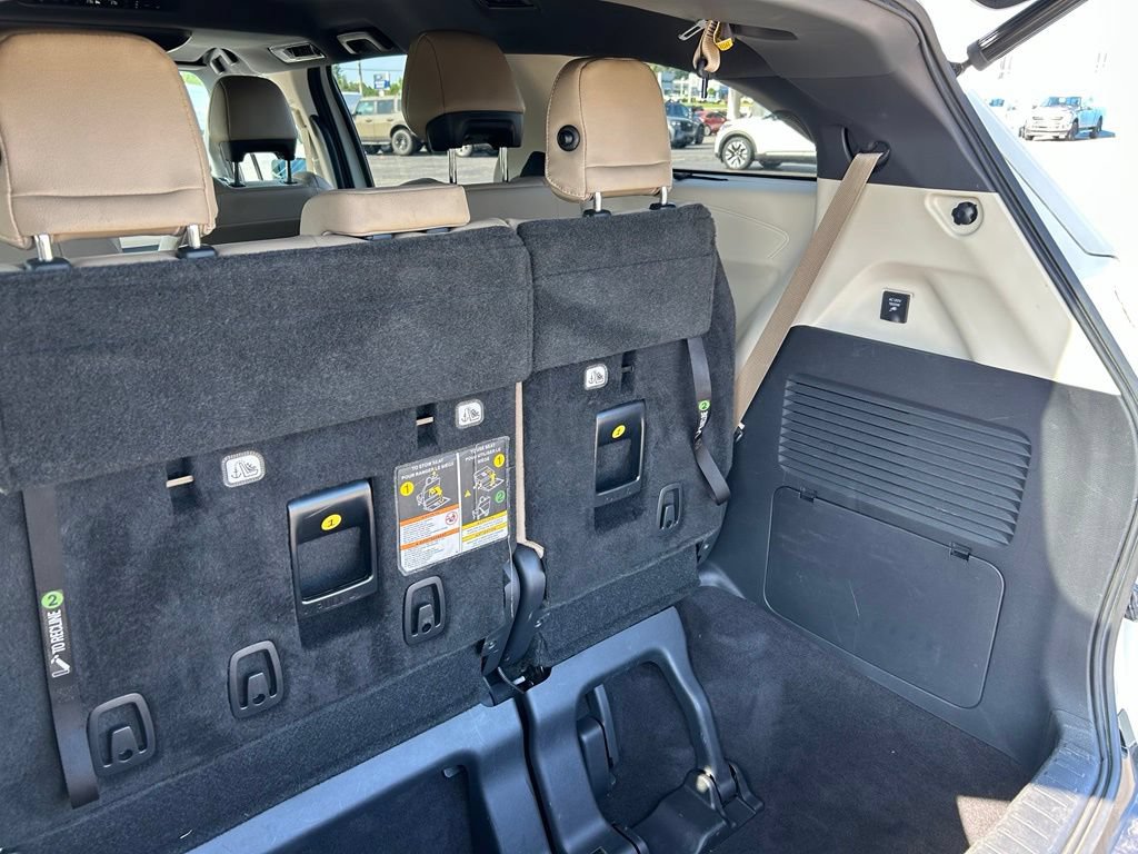Used 2021 Toyota Sienna Limited AWD/4WD image 44