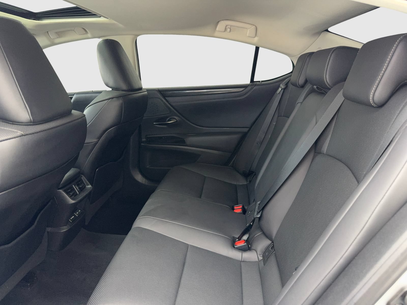 Used 2022 Lexus ES 350 w/ Accessory Package FWD image 37