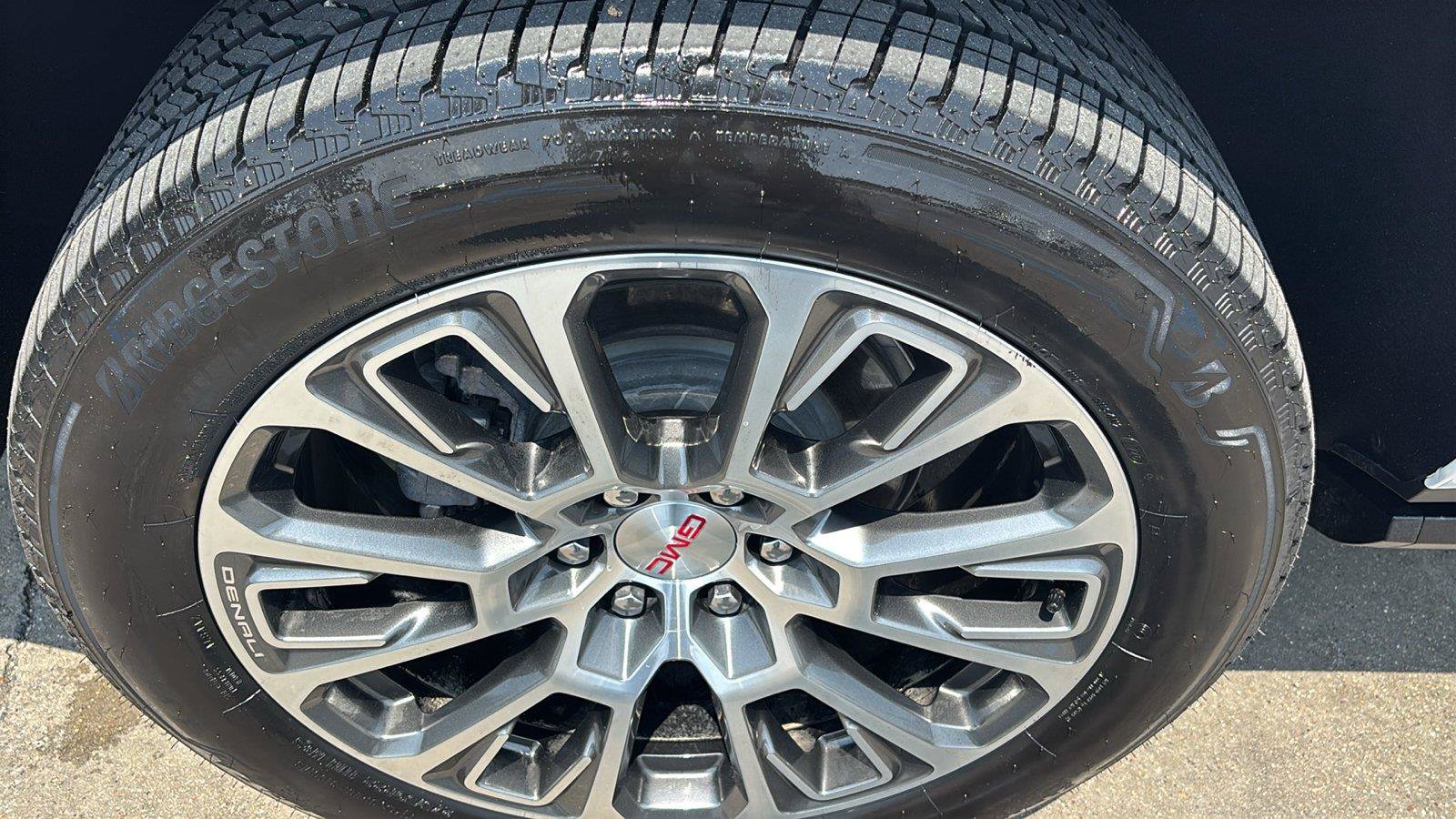 Certified 2026 GMC Yukon Denali w/ Denali Reserve Package RWD image 11