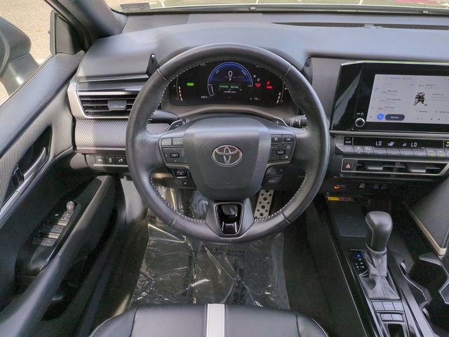Used 2025 Toyota Camry SE w/ Convenience Package image 15