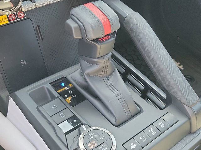 Used 2025 Toyota Tacoma TRD Pro AWD/4WD image 25