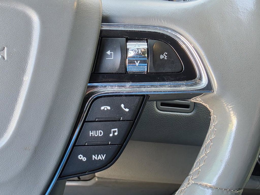 Used 2019 Lincoln Navigator Reserve AWD/4WD image 38