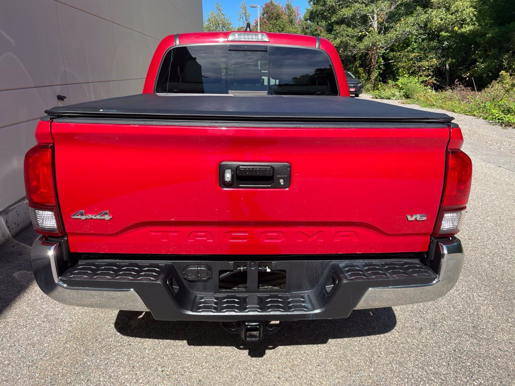 Used 2021 Toyota Tacoma SR5 AWD/4WD image 5