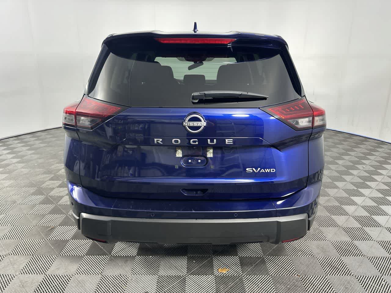 Used 2024 Nissan Rogue SV AWD/4WD image 7